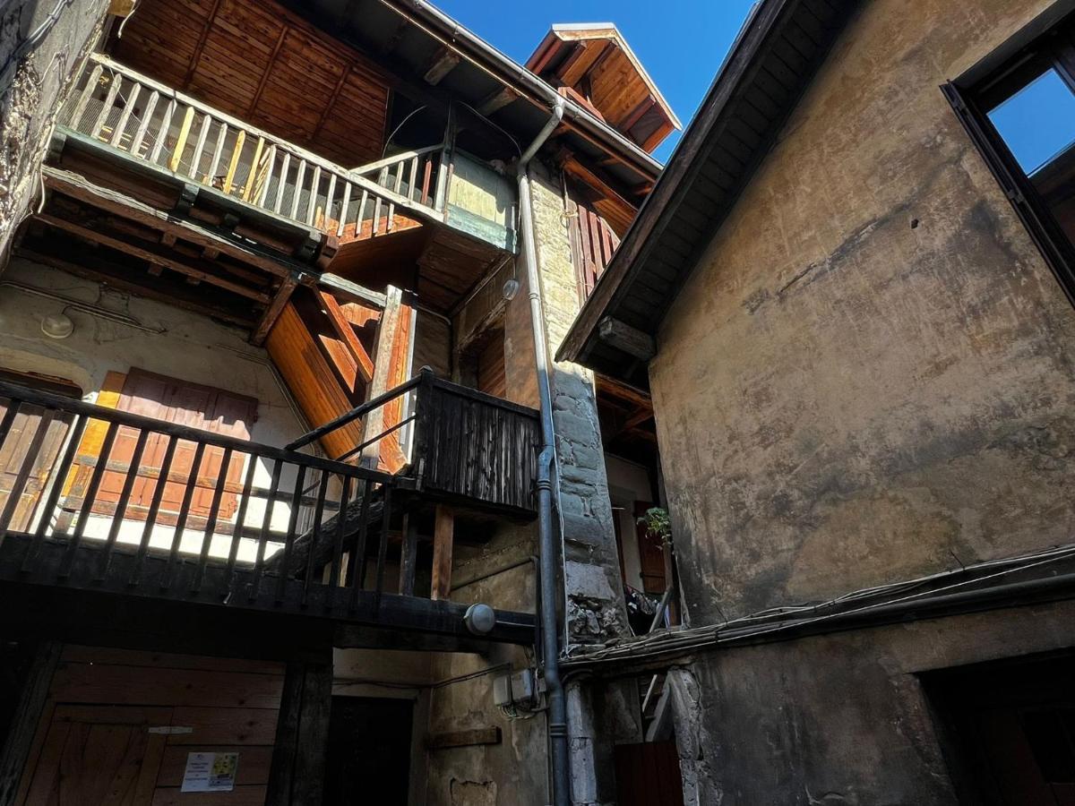 Cosmo Ideal Famille Rue Carnot Annecy Extérieur photo